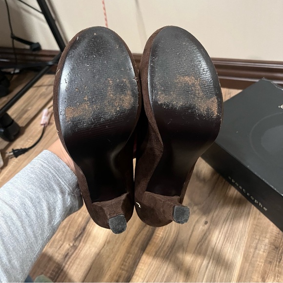 Apostrophe Janis brown suede fall heels - Picture 5 of 6